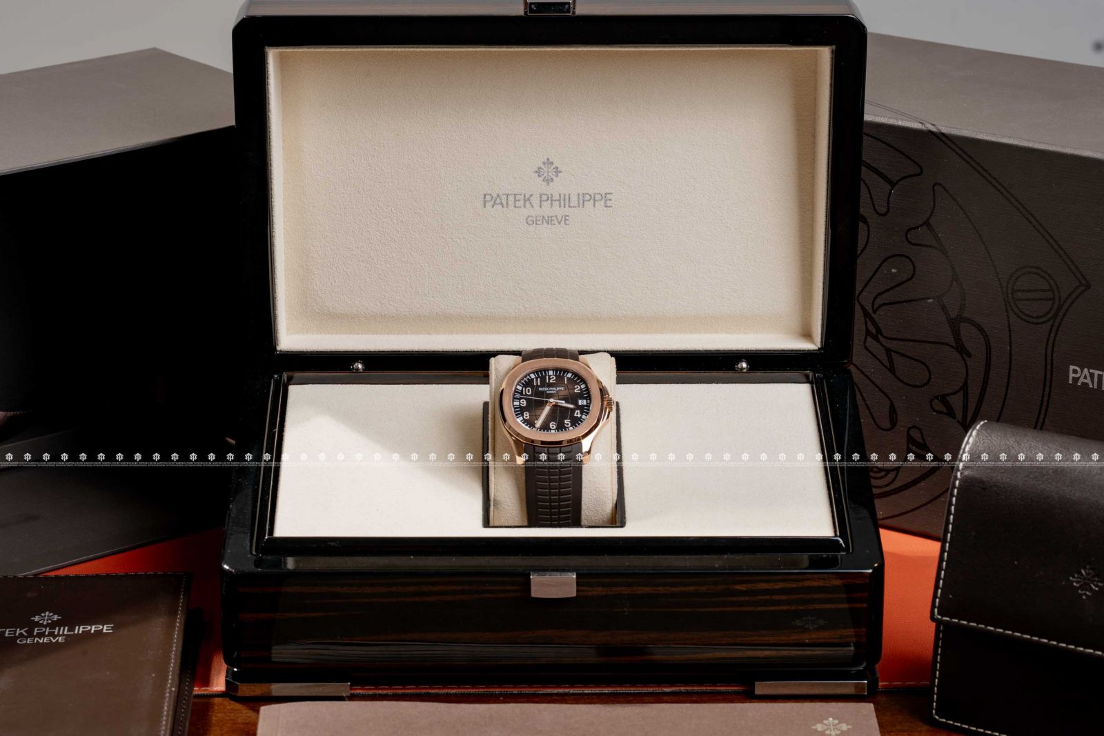 TA LUXURY WATCH