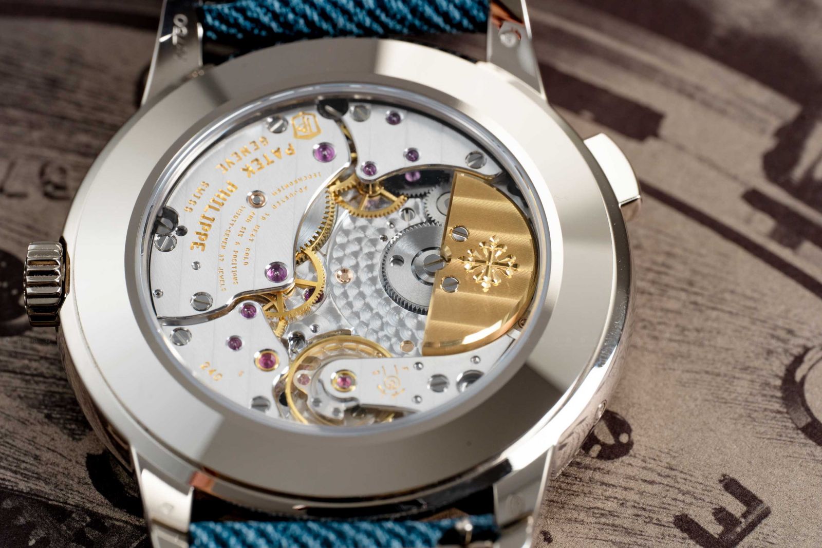 TA LUXURY WATCH