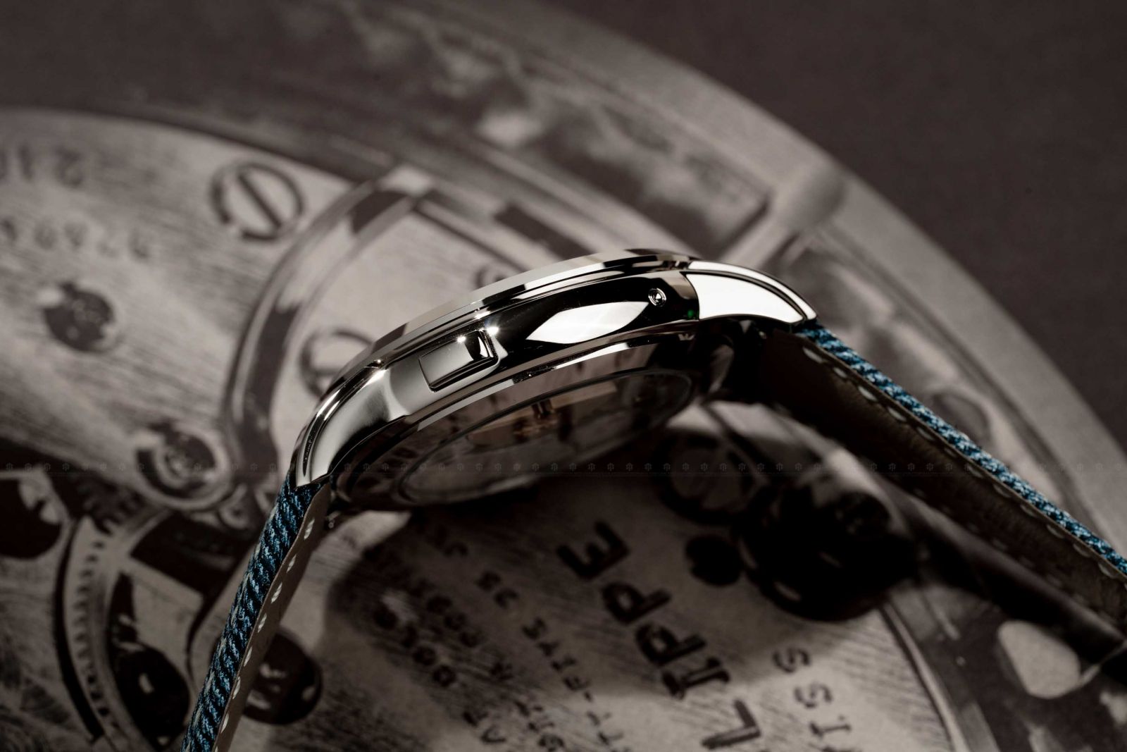 TA LUXURY WATCH